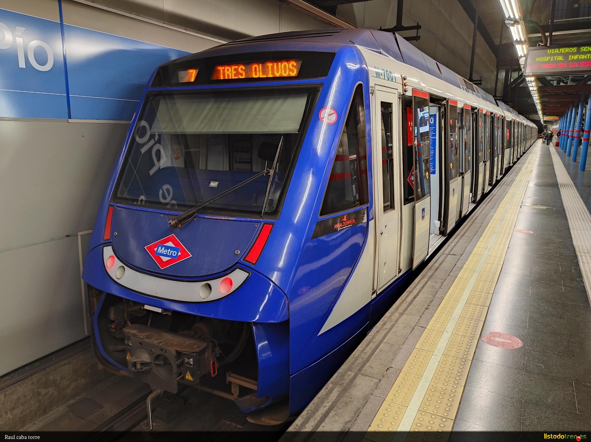 7001 en Príncipe Pío L10.