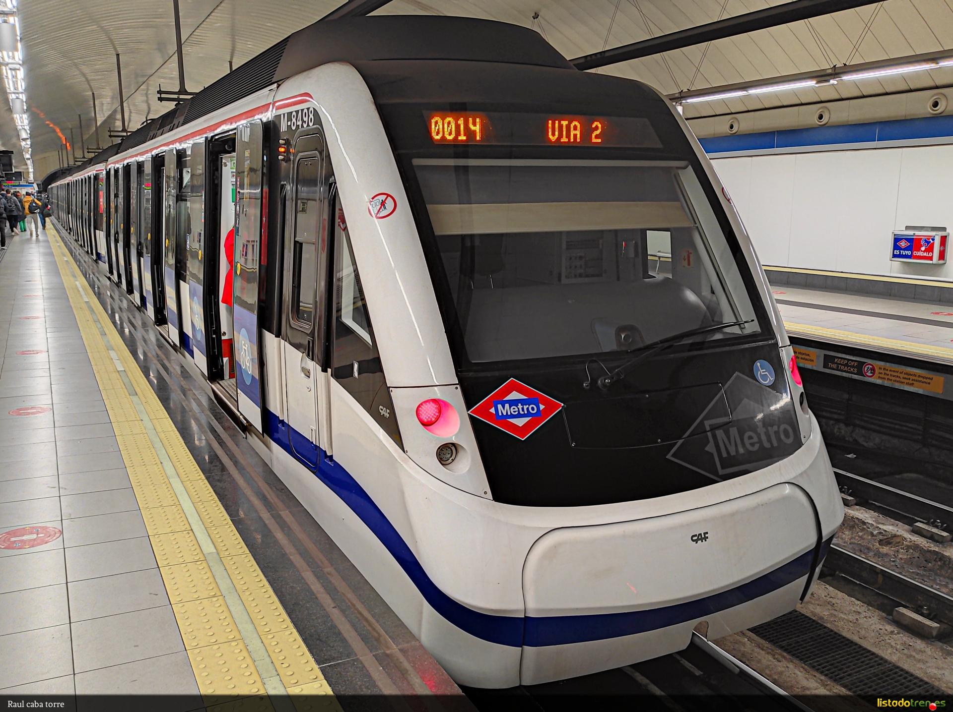 8493 en Nuevos ministerios L6.