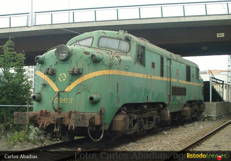 7747