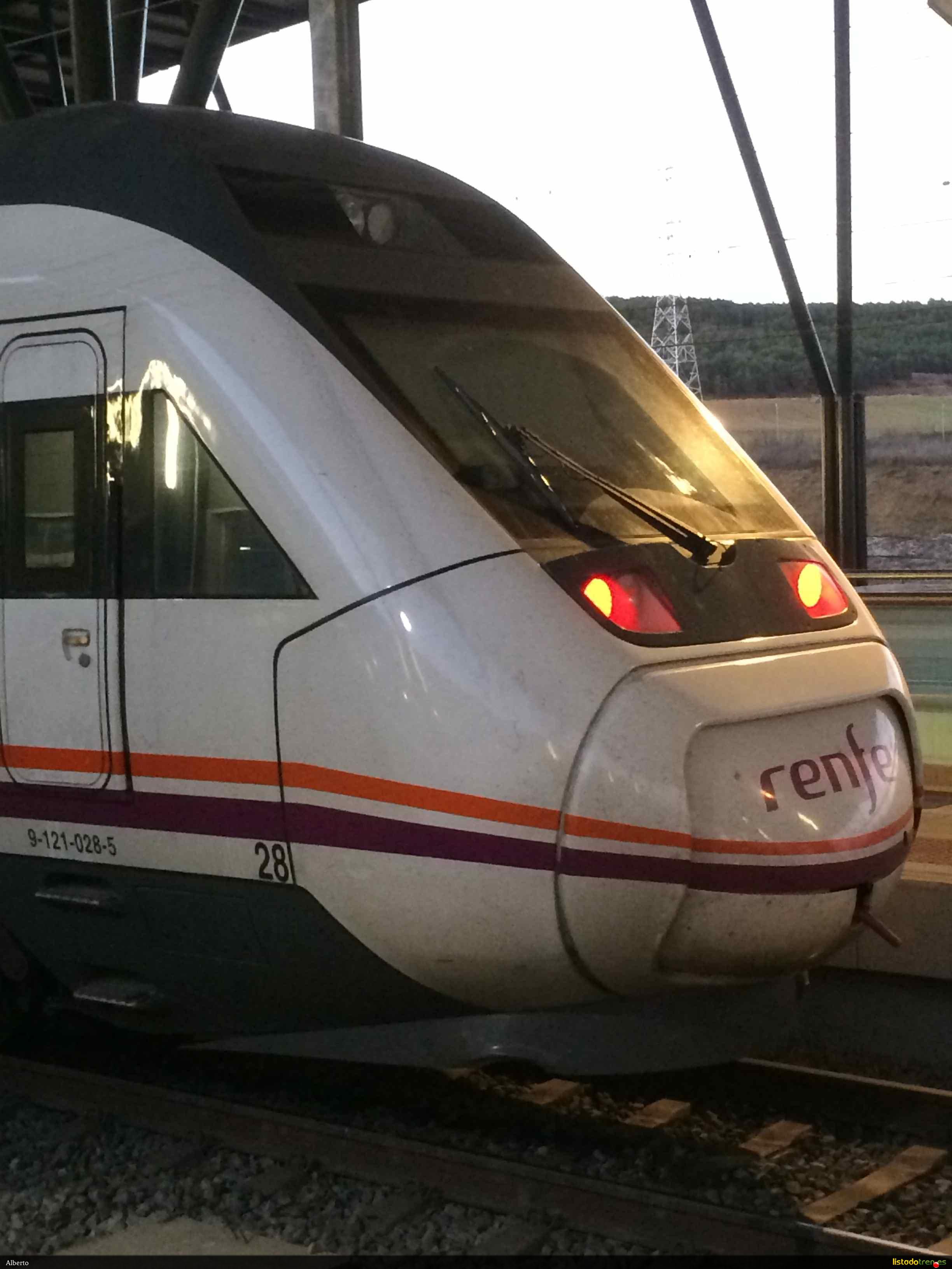 9-121-028-5 (Burgos, 2015)