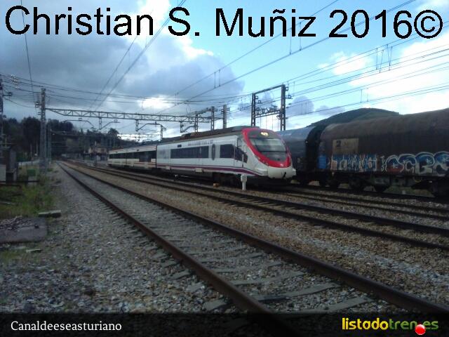 Civia con propaganda ave en Villabona