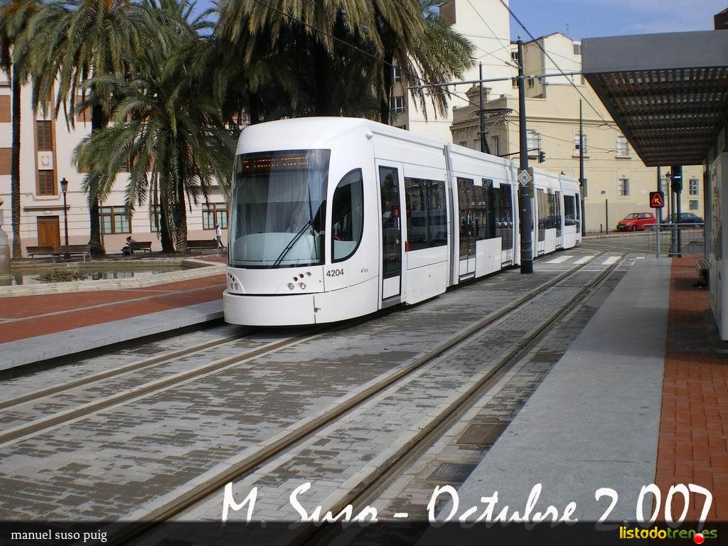 tranvia Bombardier blanco