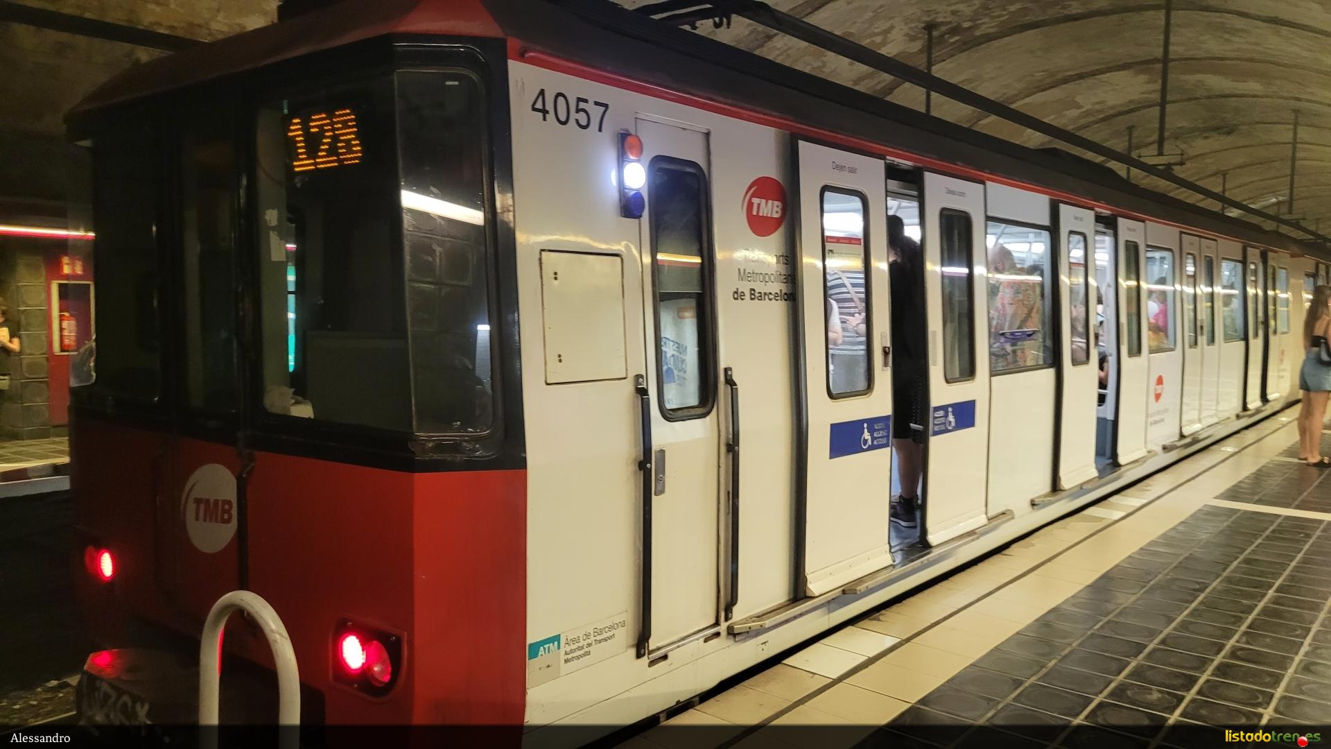 TMB 4057 Estacionado