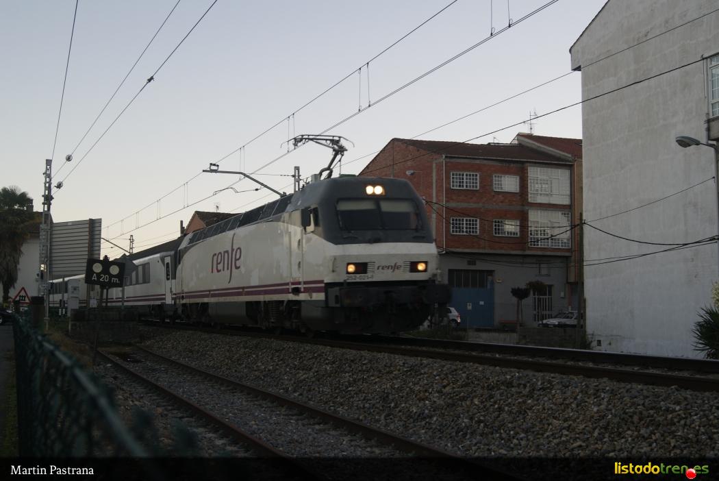 252.021.1 entrando en Monforte de Lemos