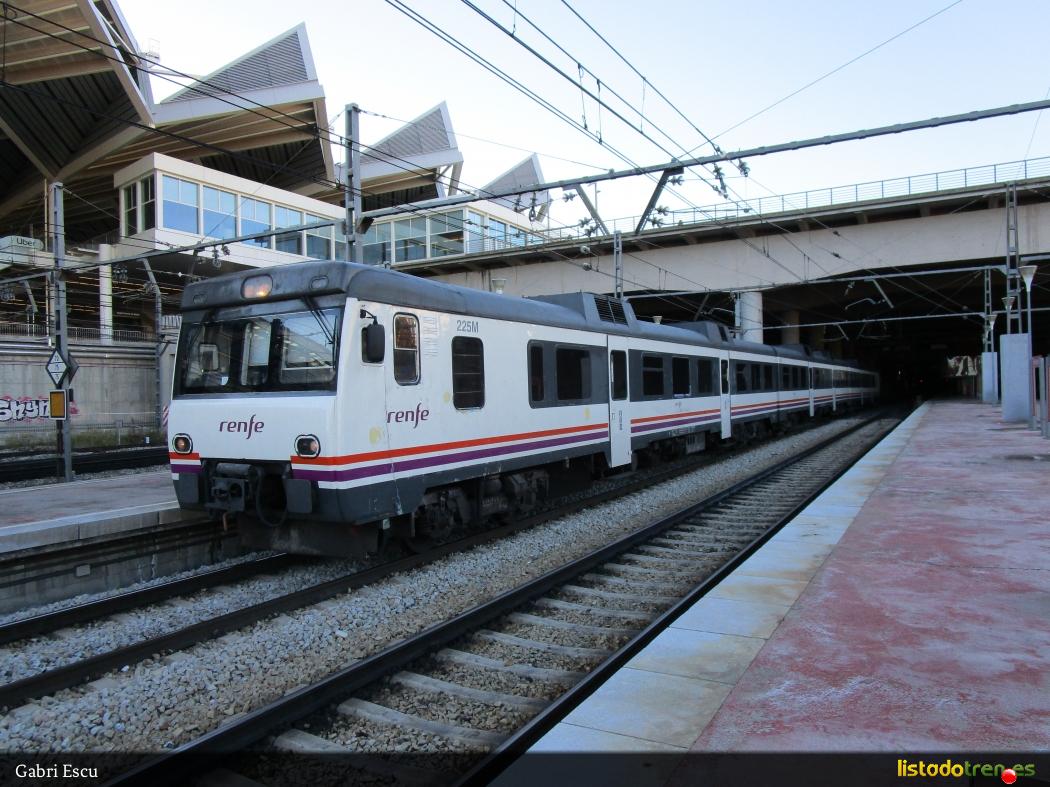 El 592-213 saliendo de Atocha