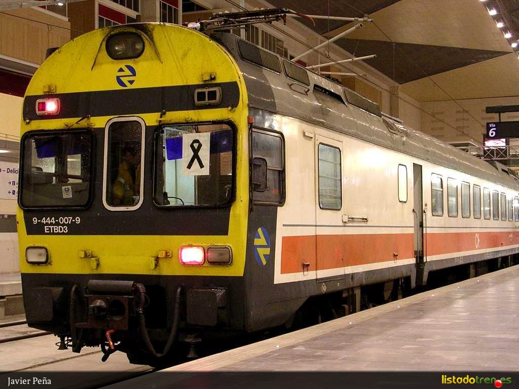 444007