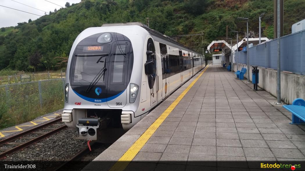 EMU 964 en Lutxana