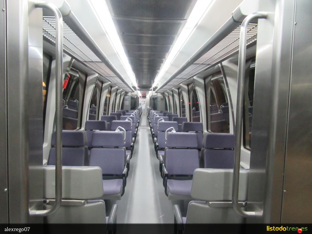 Interior reformado del tren