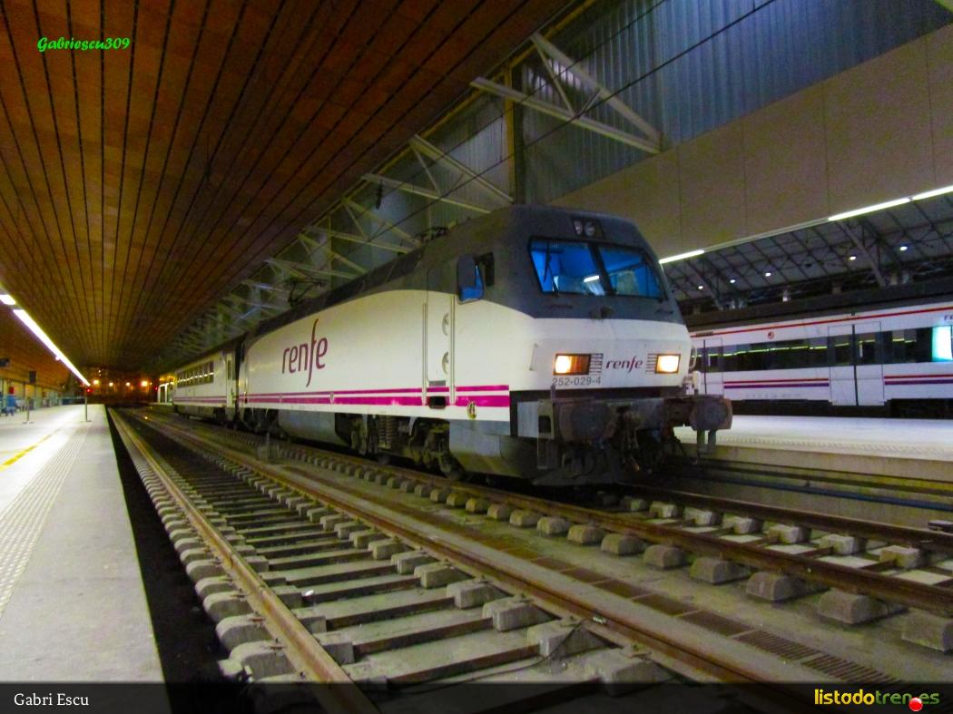 La 252-029 en Bilbao Abando
