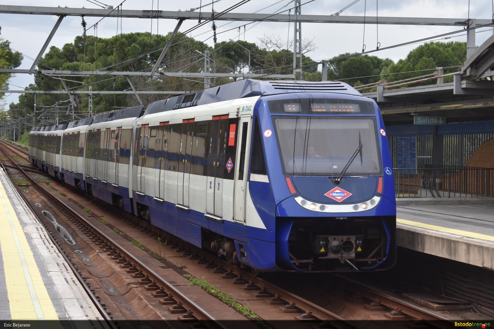 M-7042 en Batán