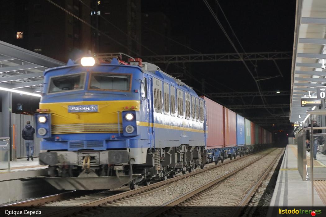 251.004 "La Reina" en Bellvitge