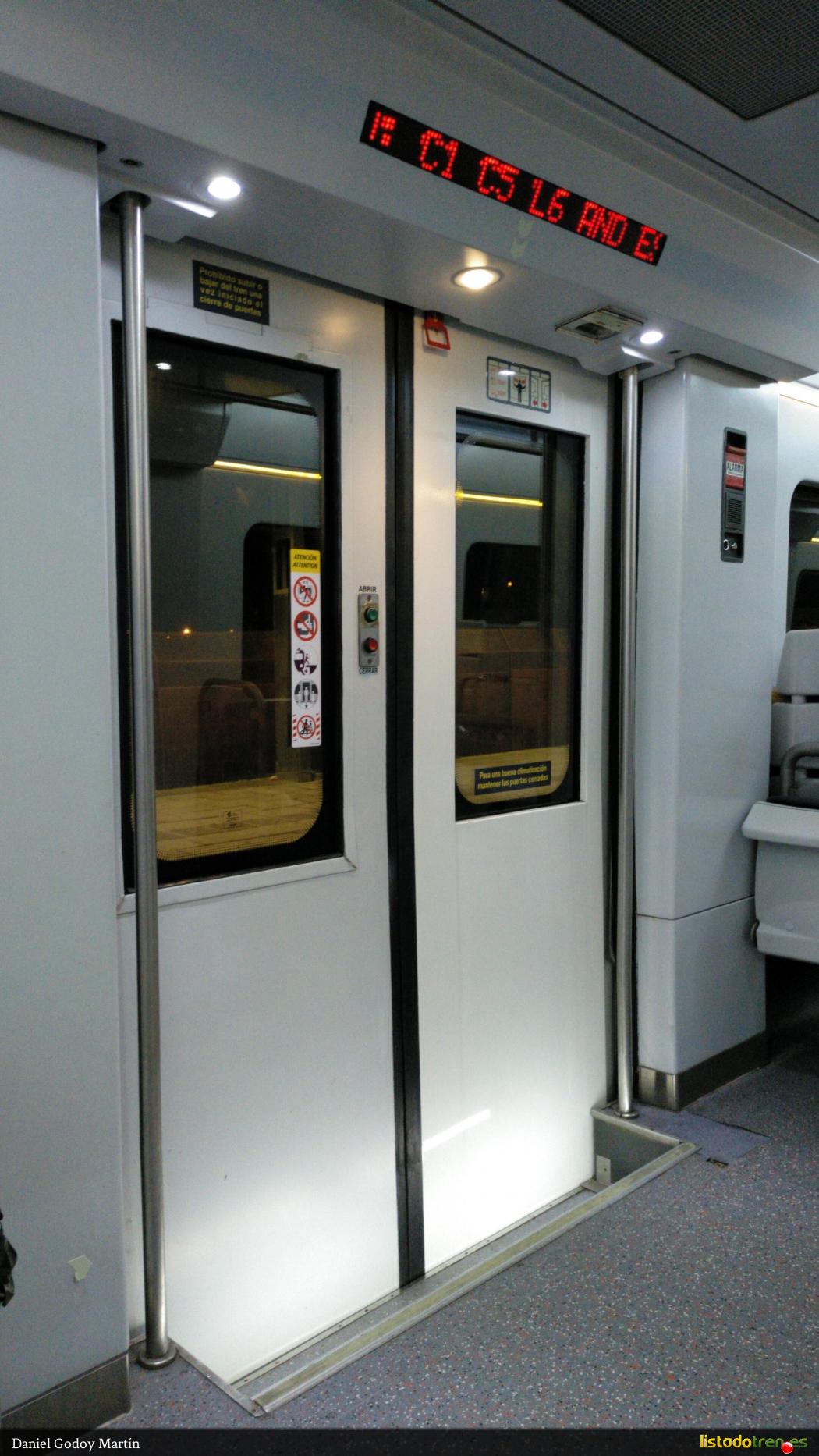 Puerta reparada 174M