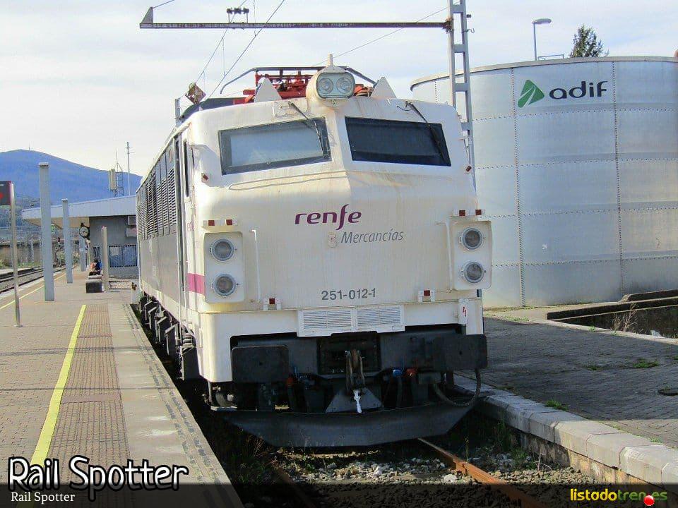 251-012 en Torrelavega