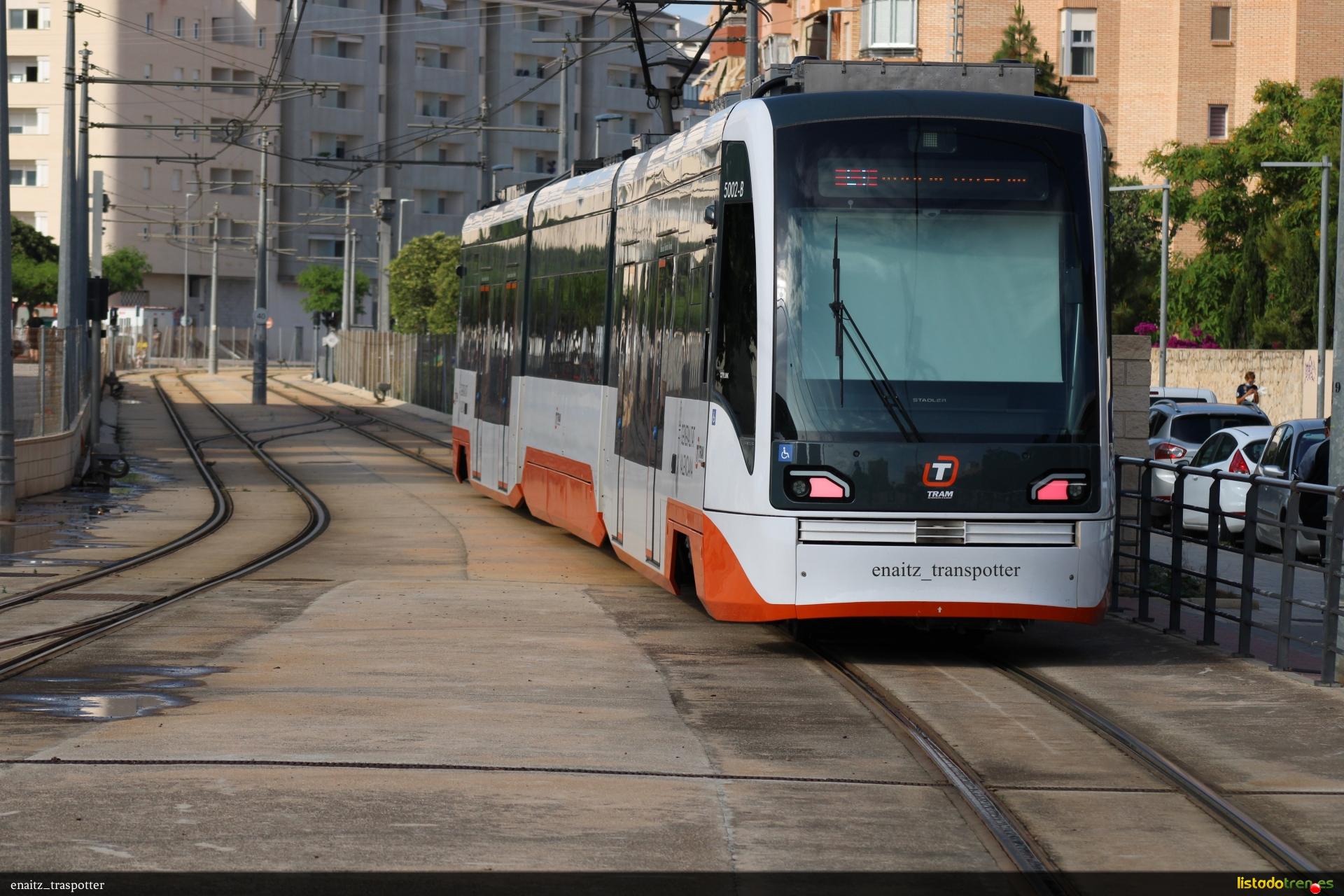 5002 saliendo de Creueta