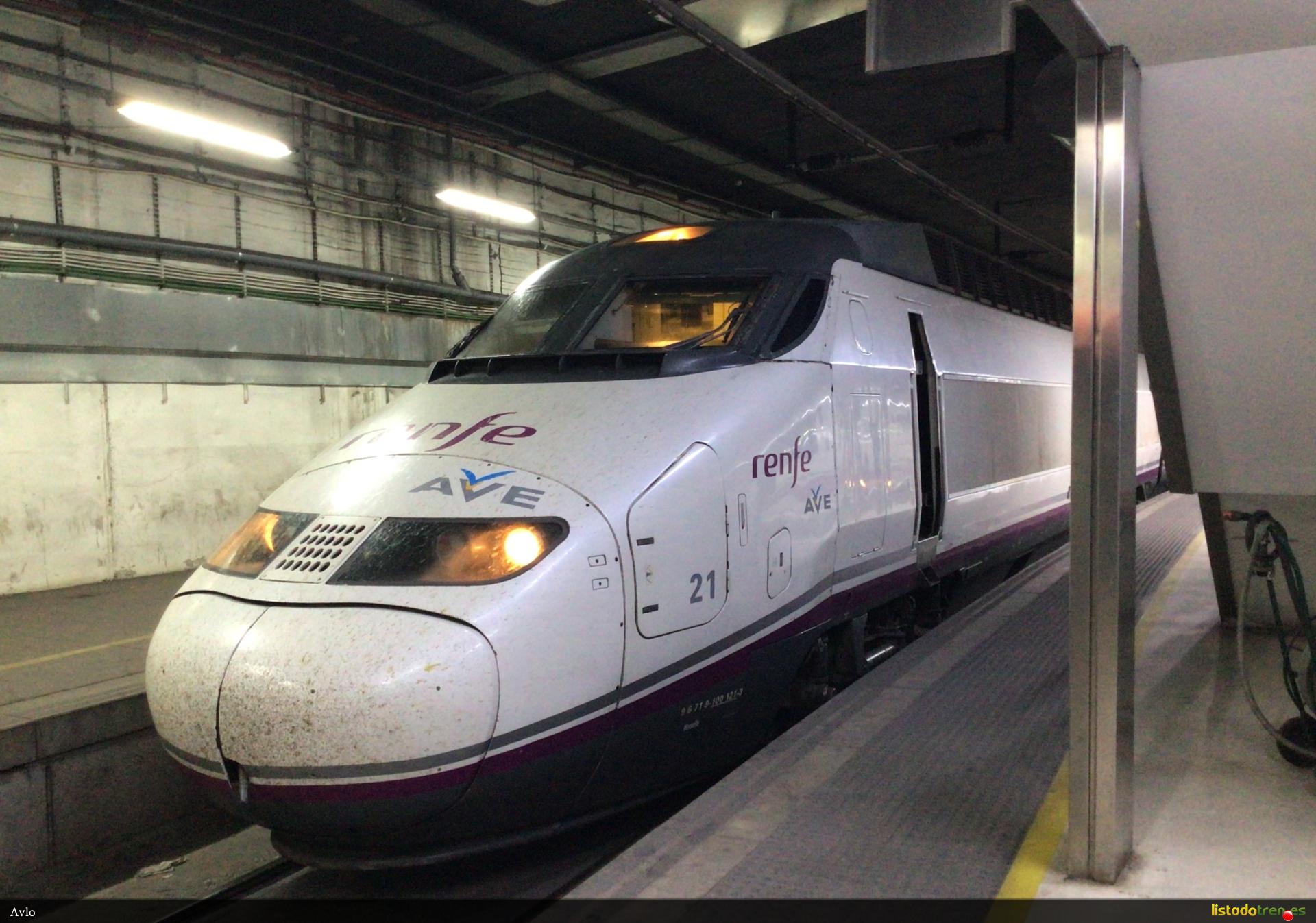 9-100-121-3 (Barcelona, 2021)
