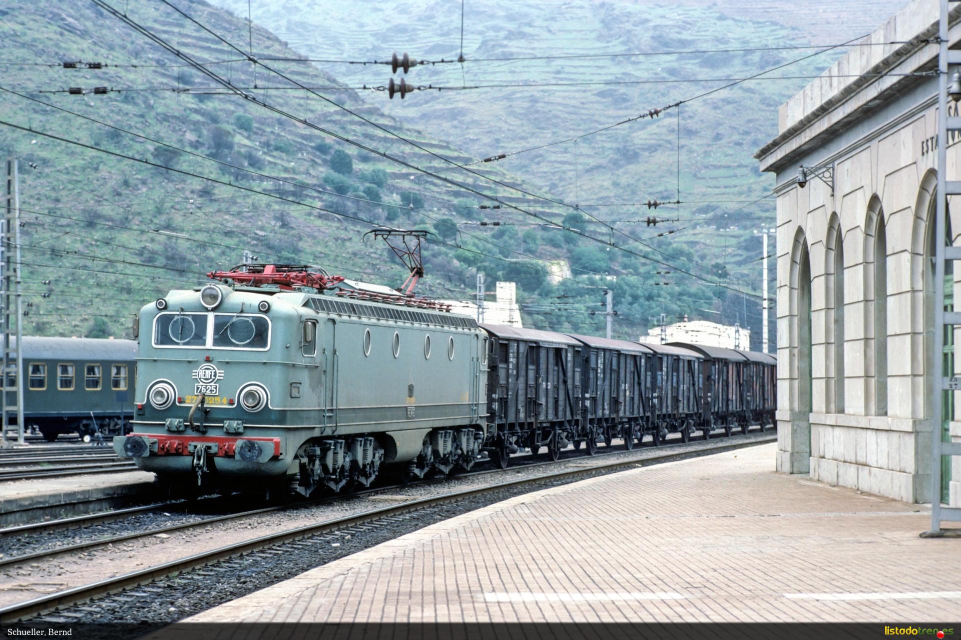 Locomotora eléctrica 7600 / 276