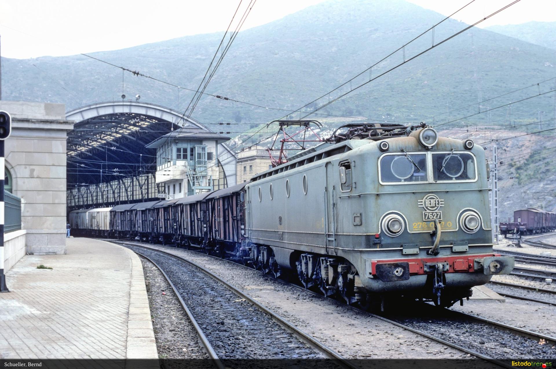 Locomotora eléctrica 7600