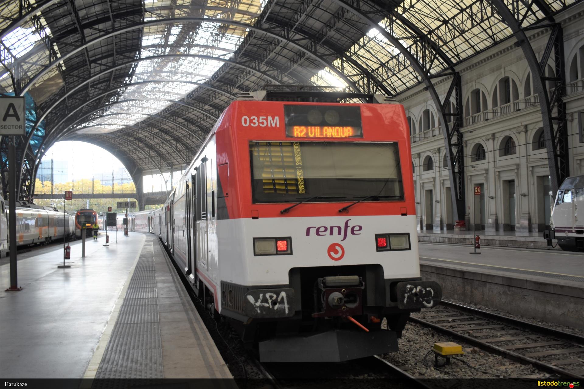 Renfe 450-035M en Barcelona Estación de Francia 26