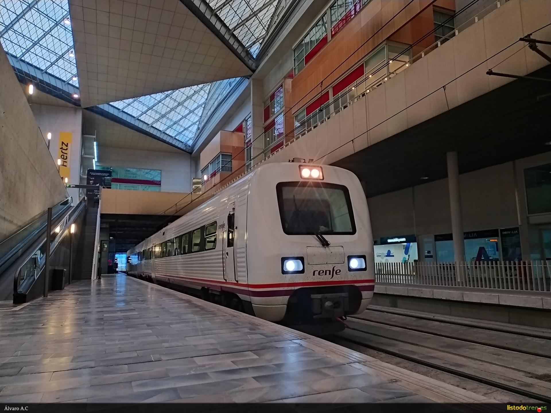 594.001 EN ZARAGOZA DELICIAS VÍA 8