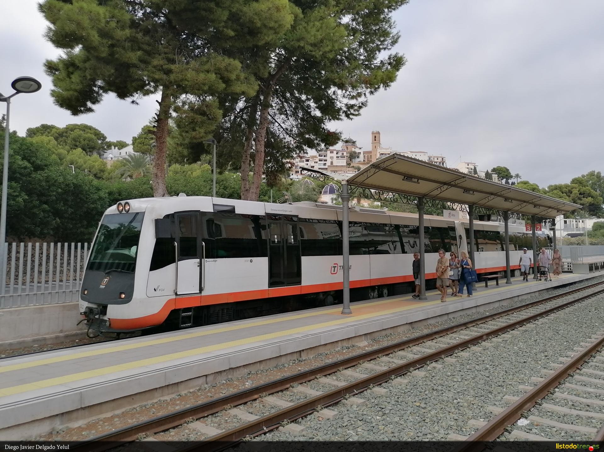 2501 destino Benidorm en Altea