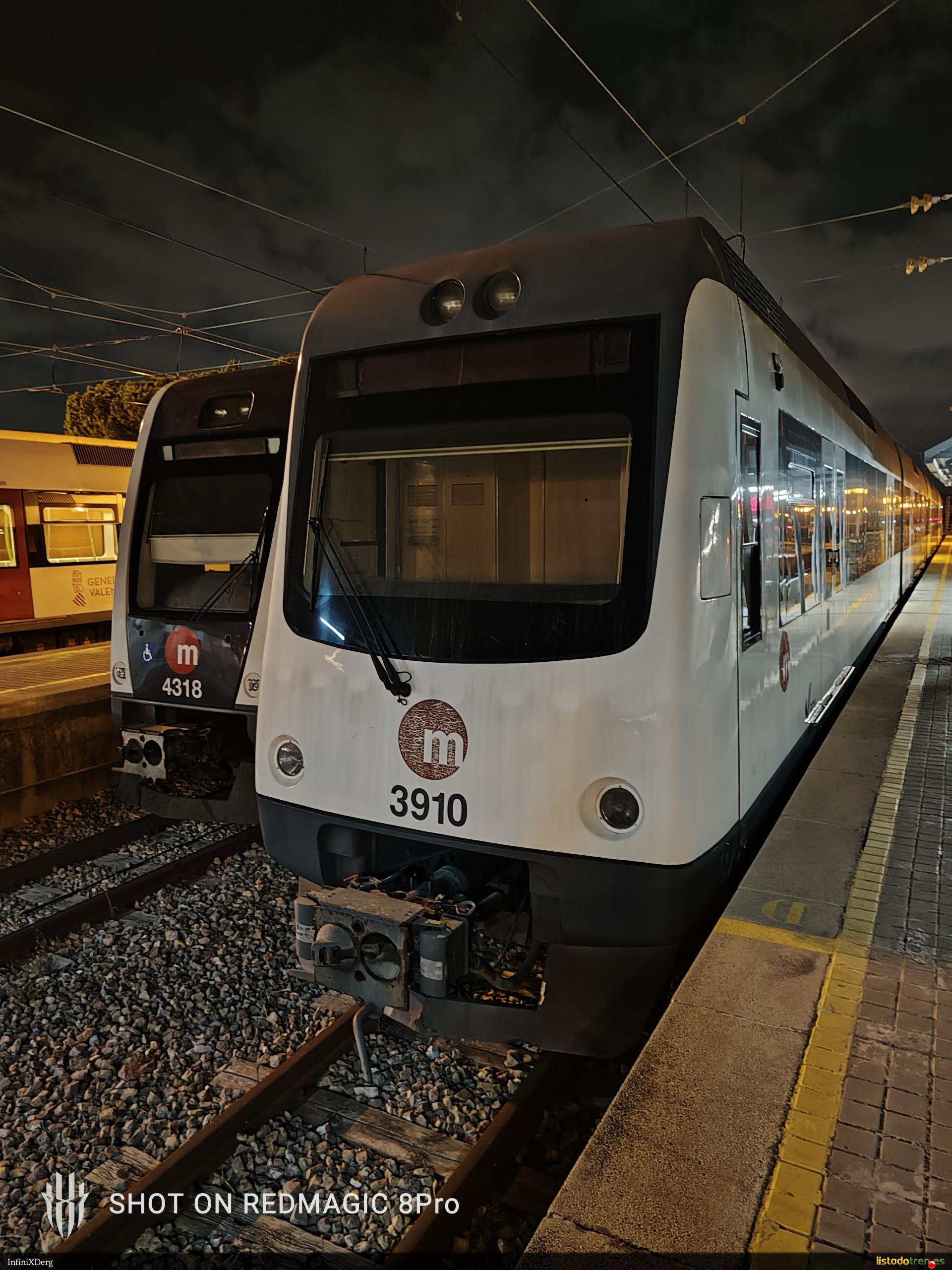 Tren FGV 3910 en Valencia Sud