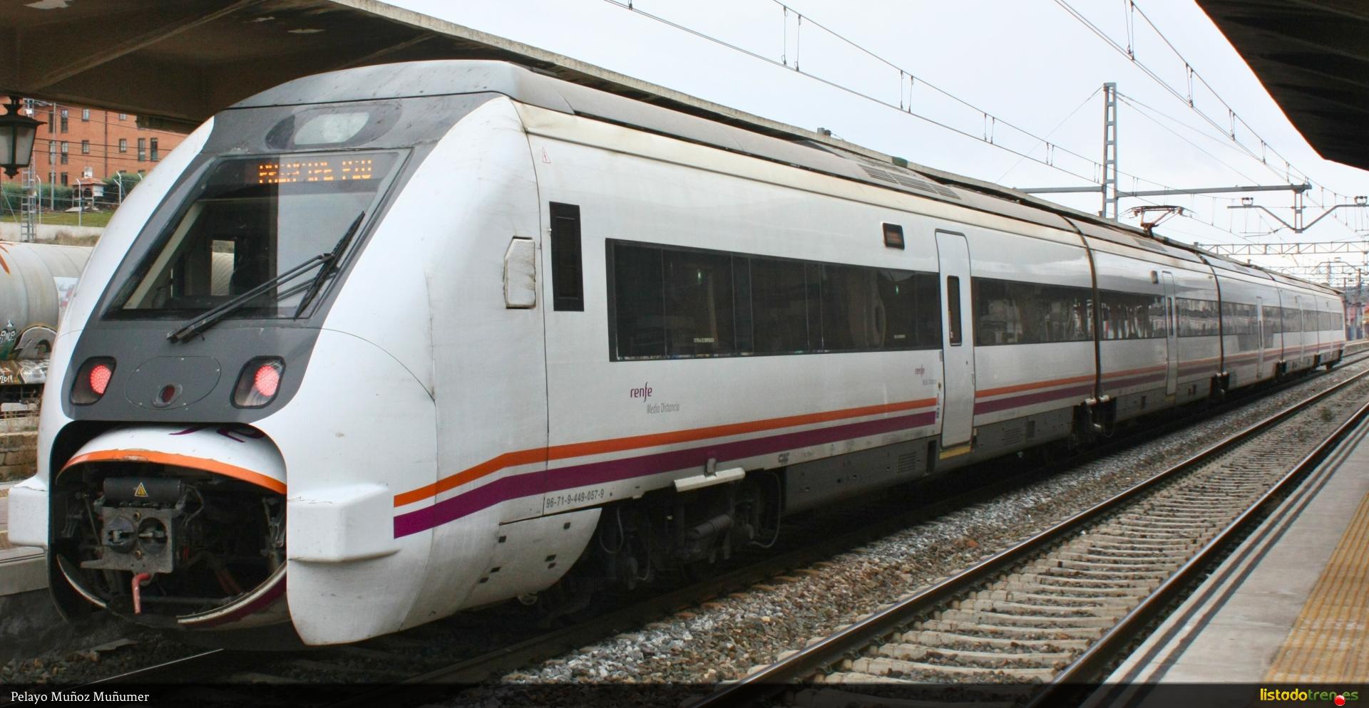 Tren 449-057 por Ávila