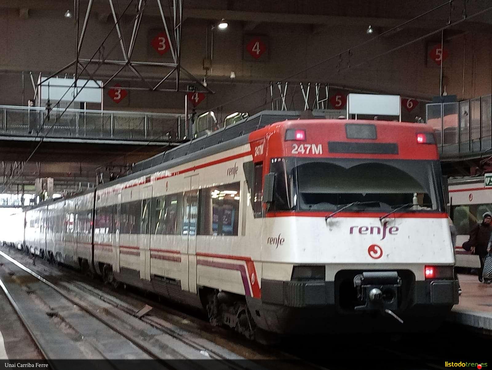 Renfe Cercanias UT 9-446-247-9 en Madrid Atocha