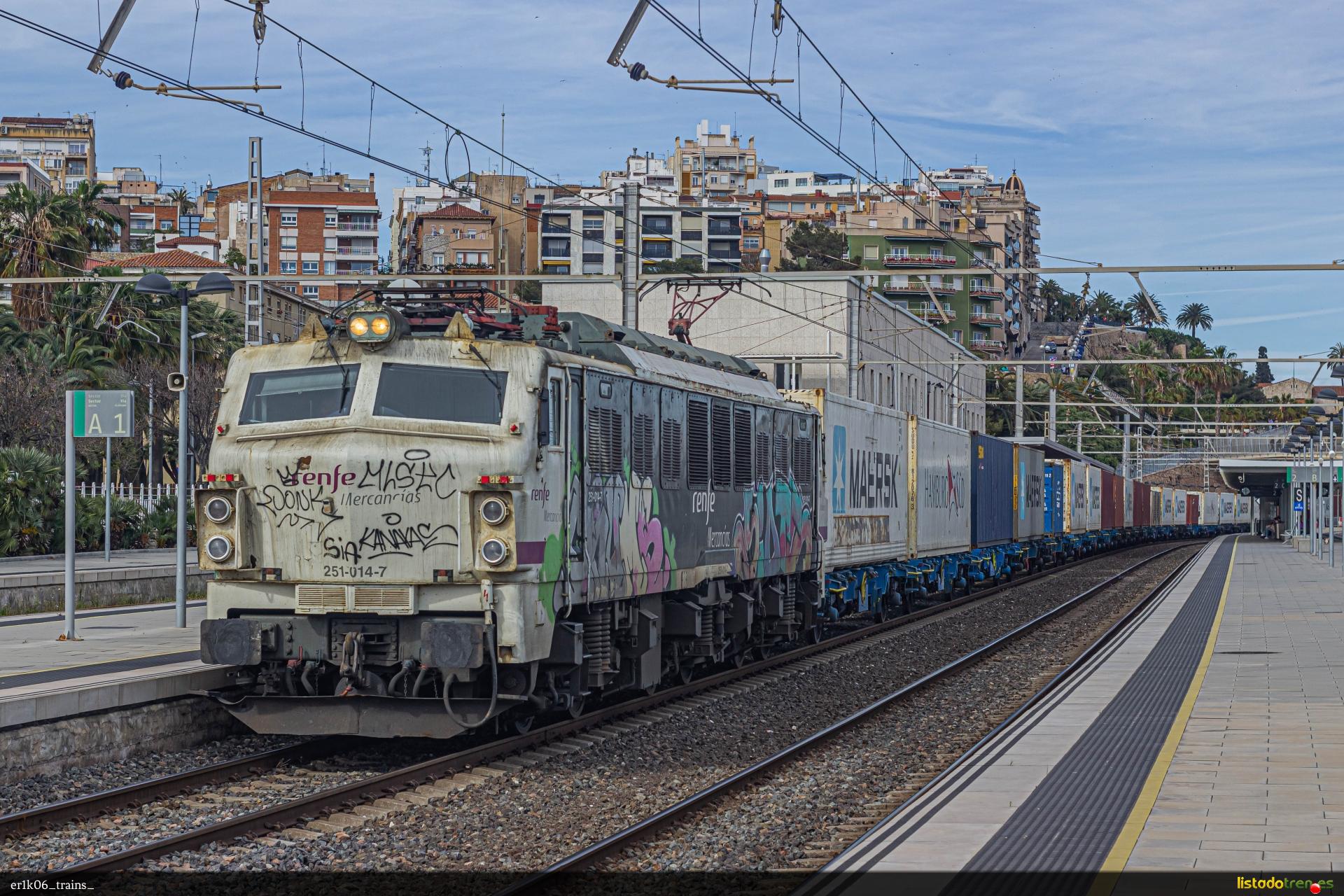 251-014-7 con un TECO (Tarragona)