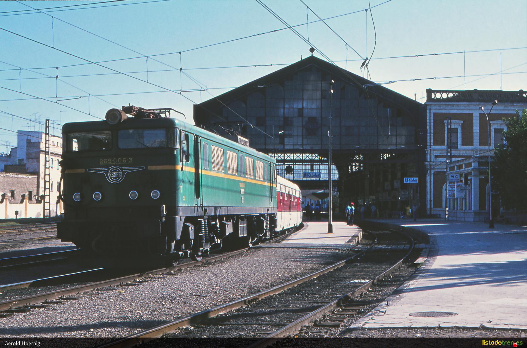 269 006 en Sevilla, octubre 1981