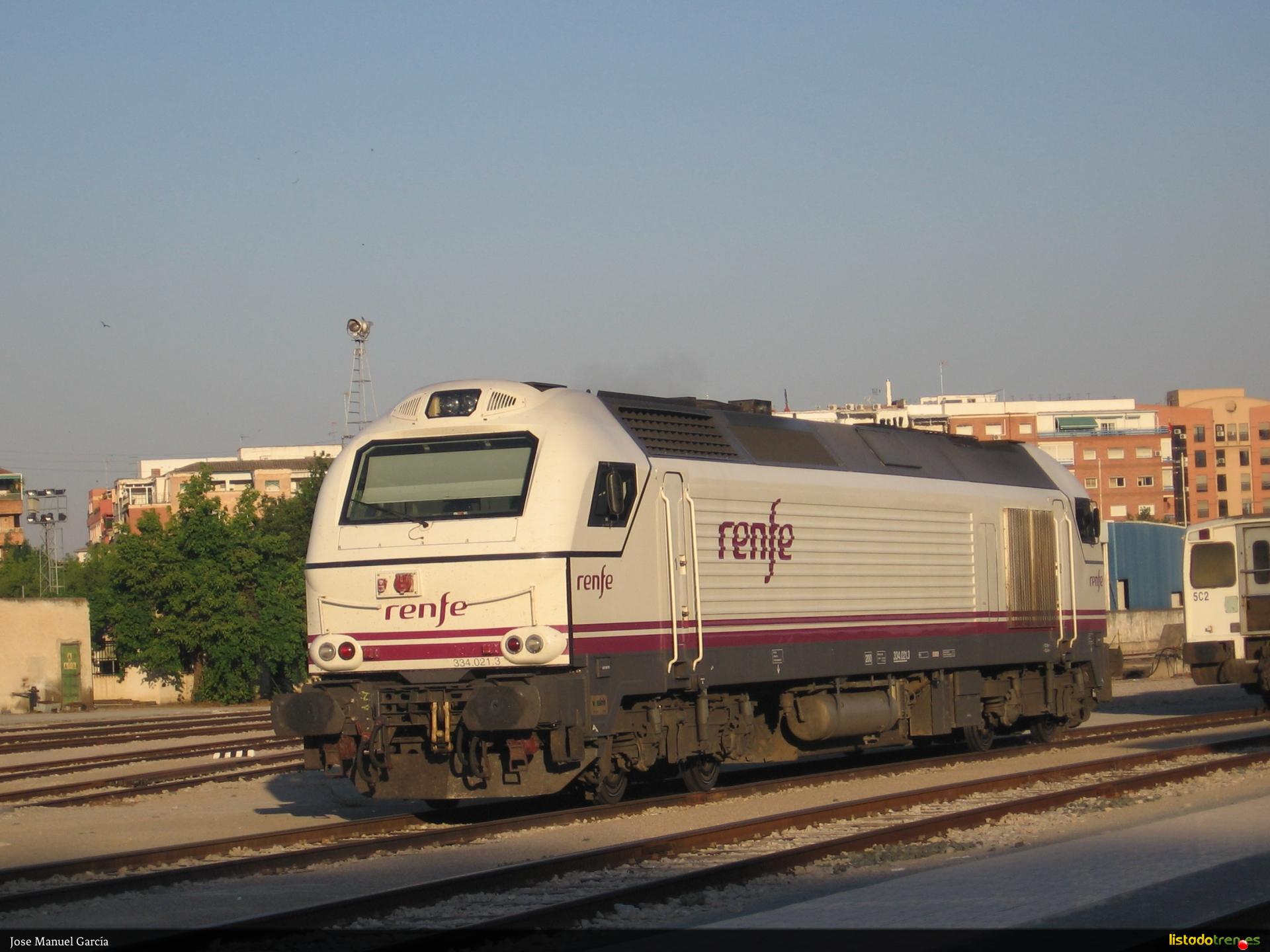 Locomotora 334.021 en Granada