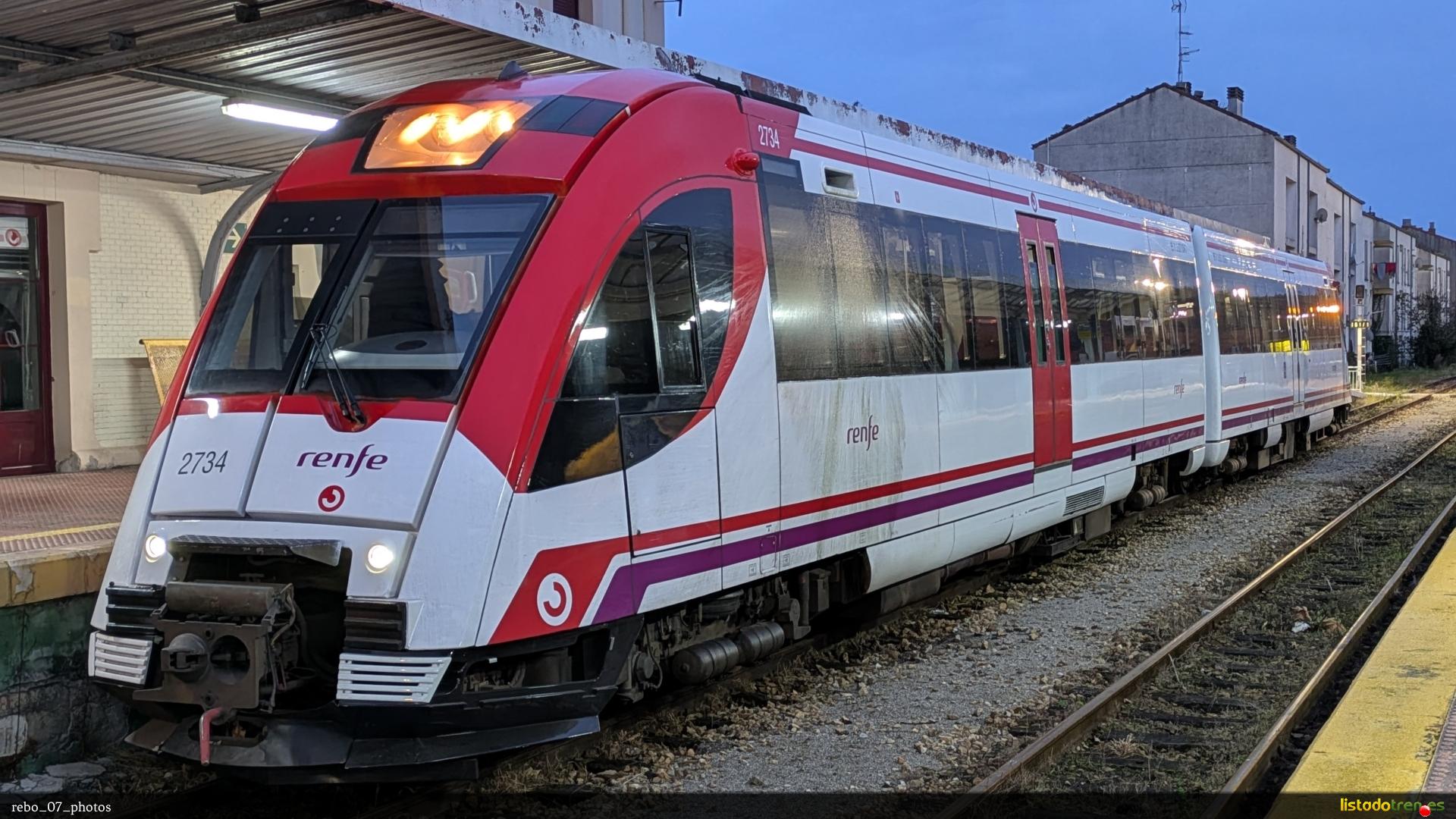 Nueva librea Cercanías. Llanes 11/2024