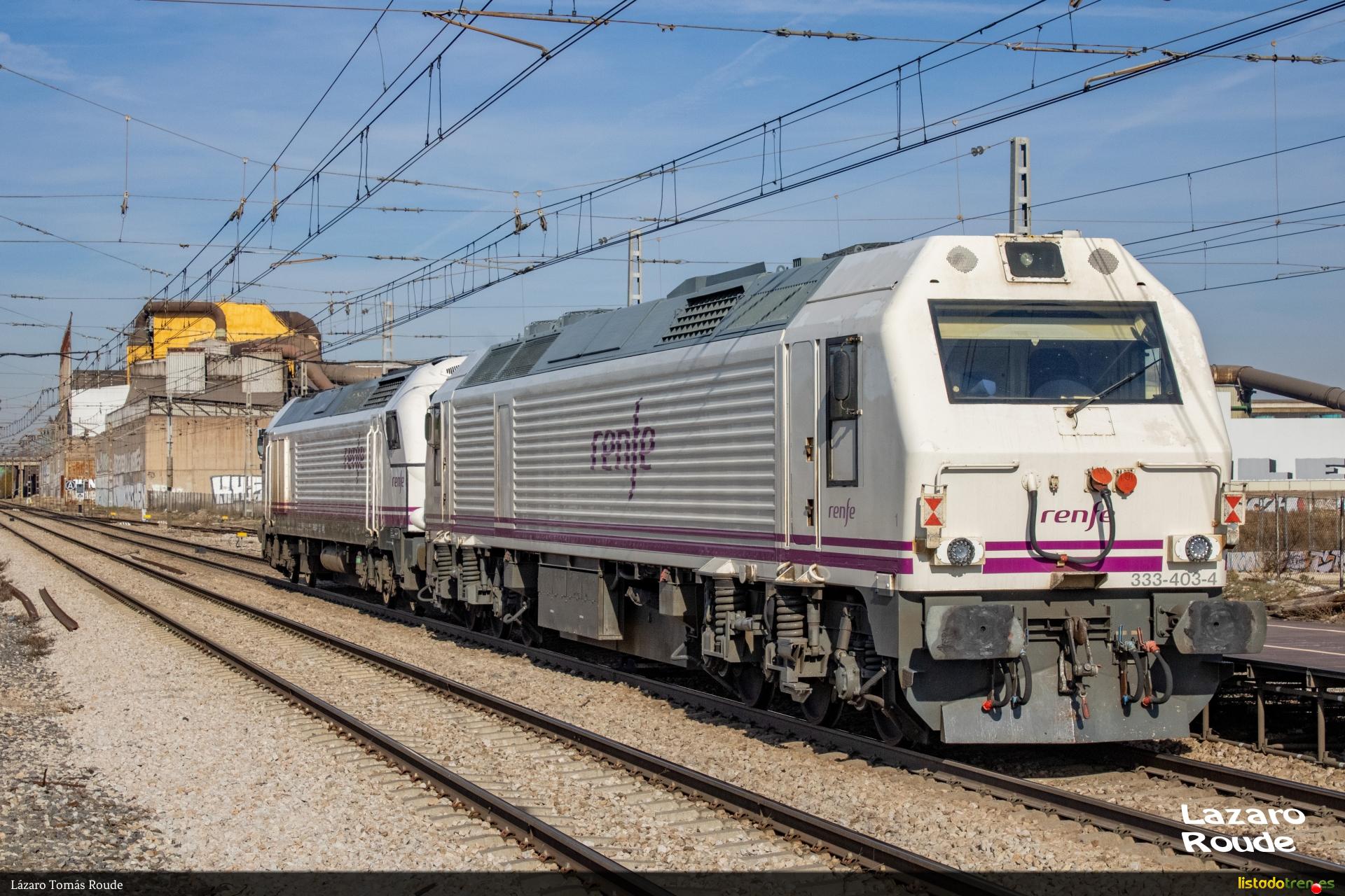 Locomotora 333.403 remolcada por una 334 por Getaf