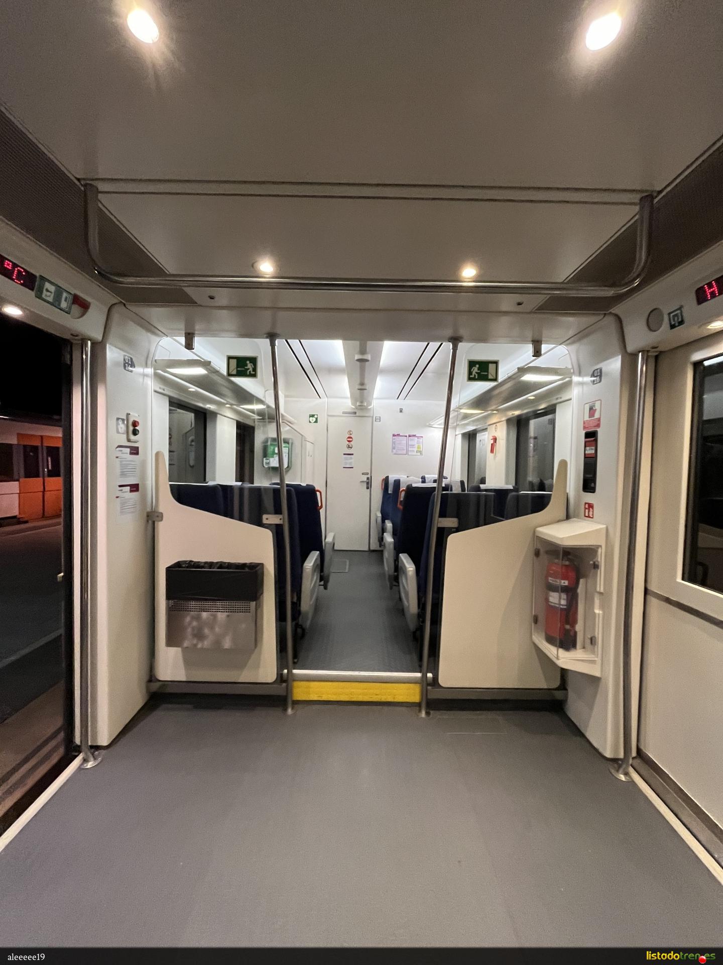 Interior de la 470.120 (2)