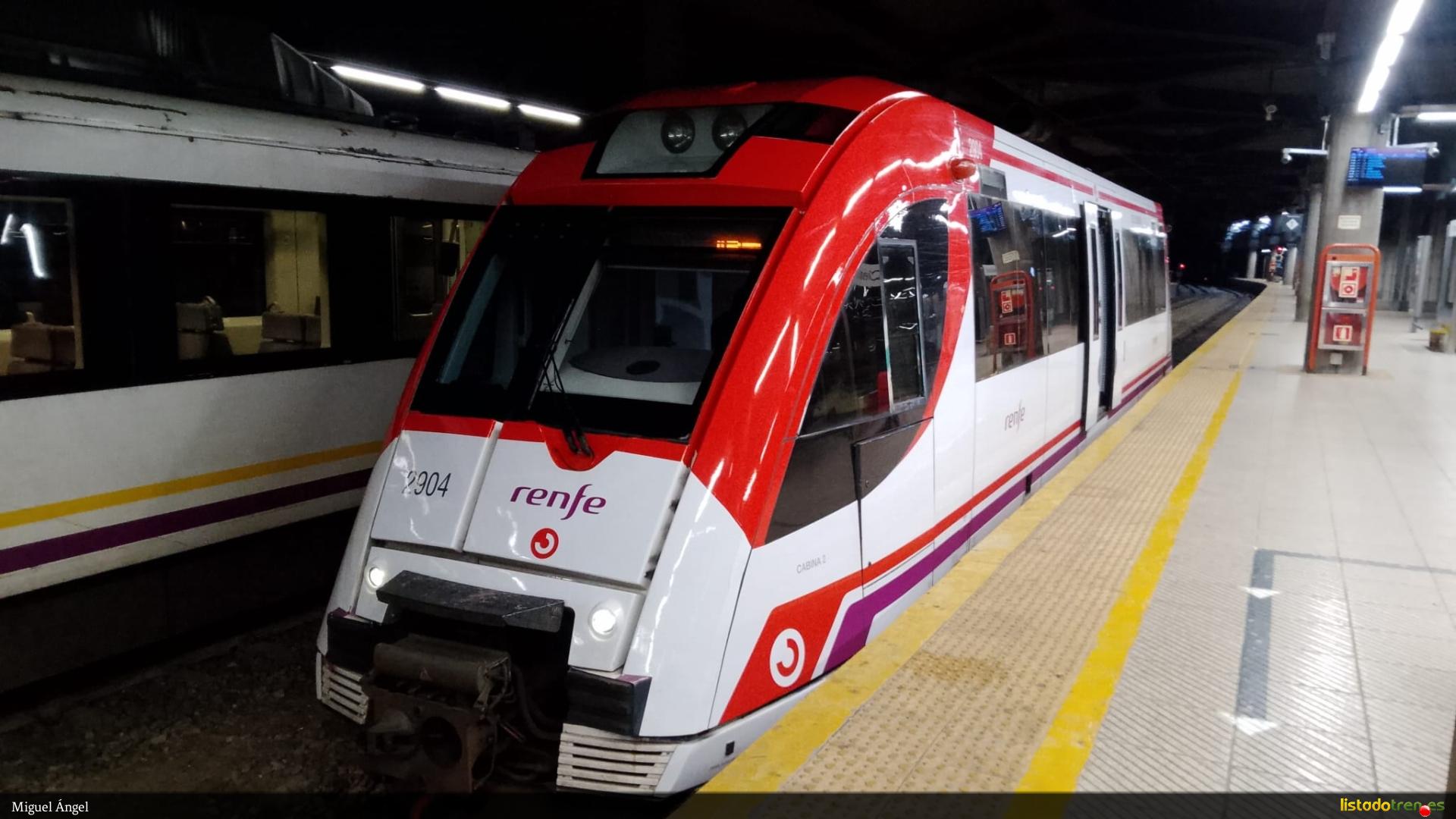 Tren 2904