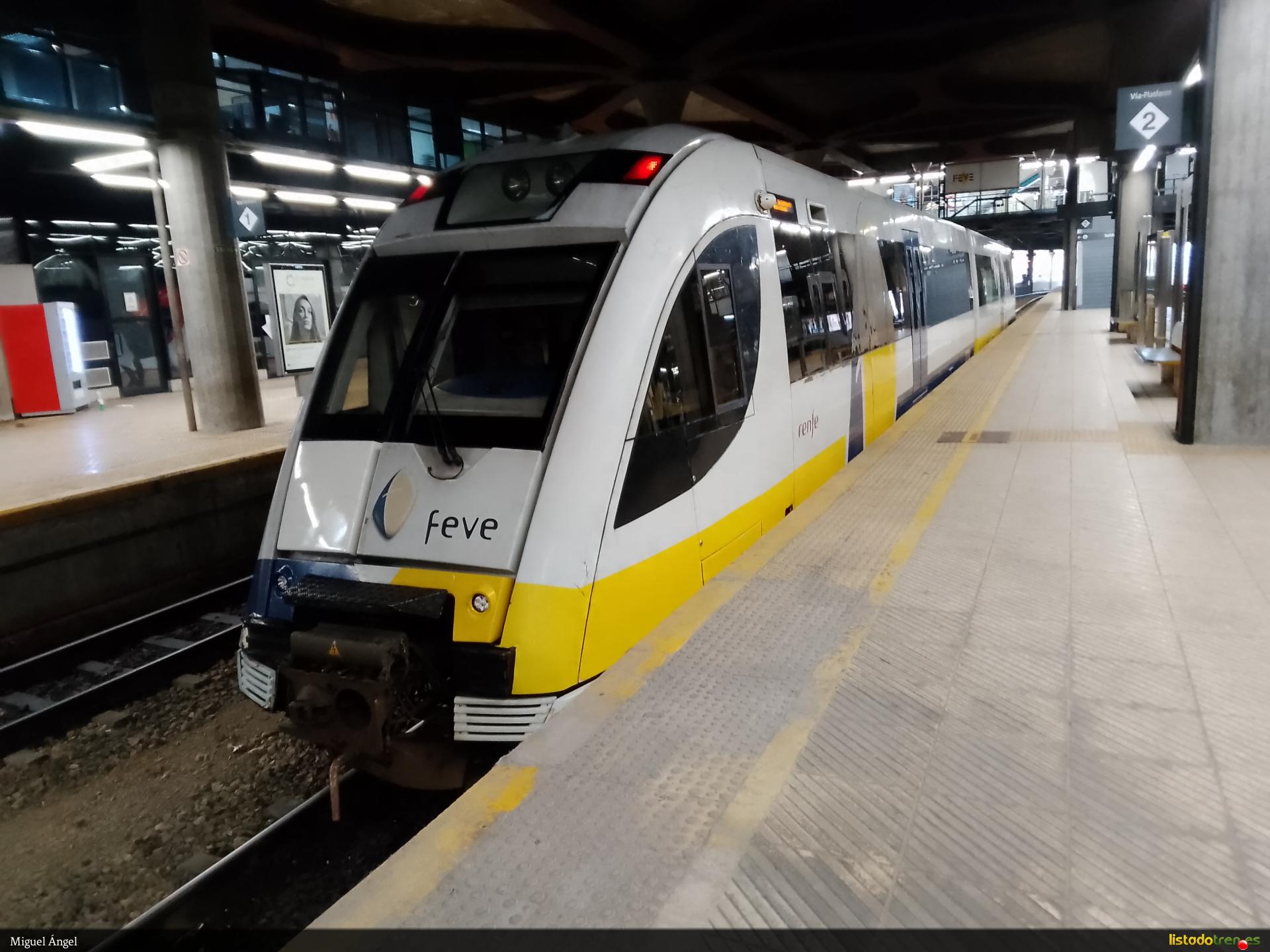 Tren 2703 2704