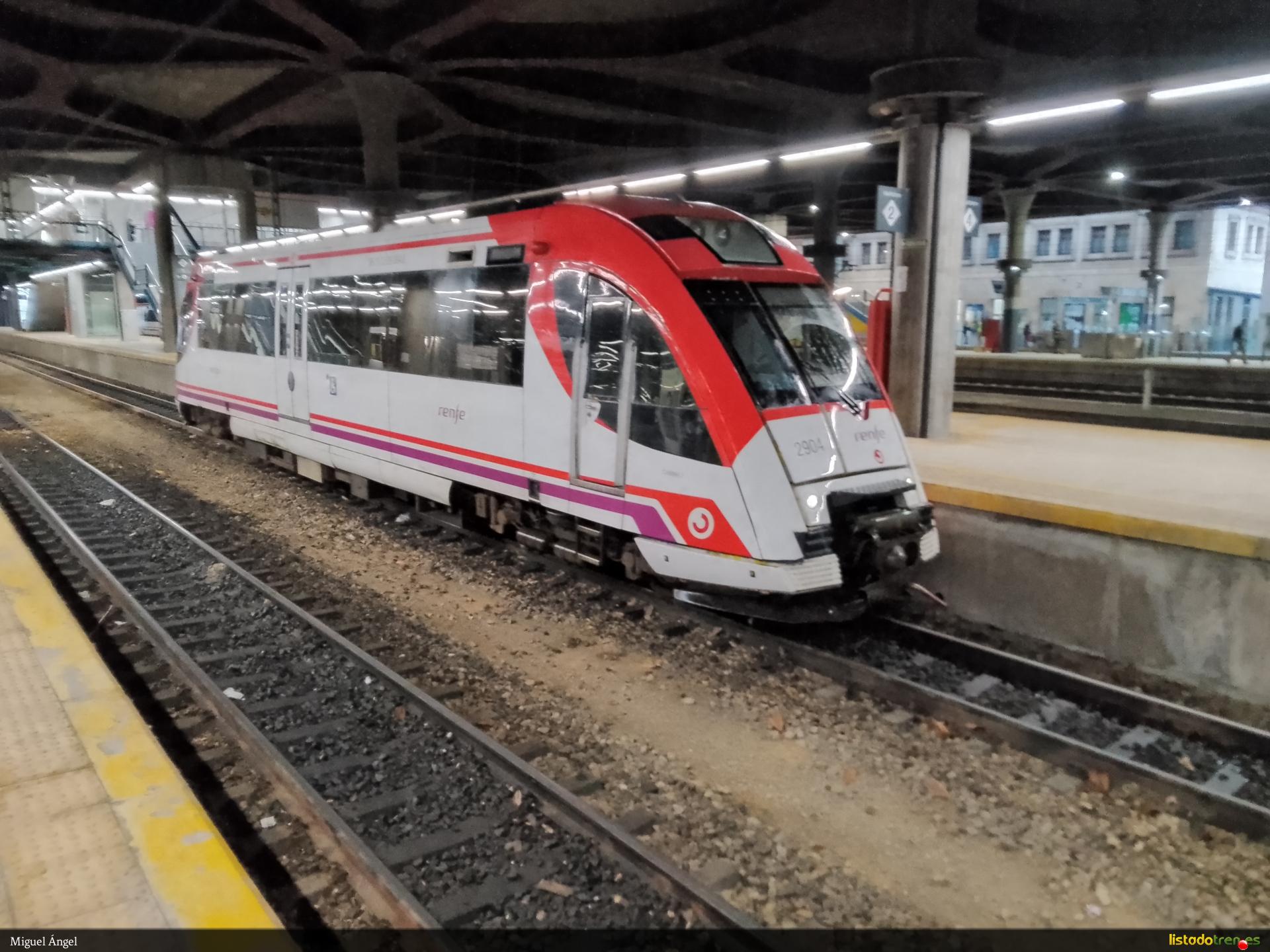 Tren  2904