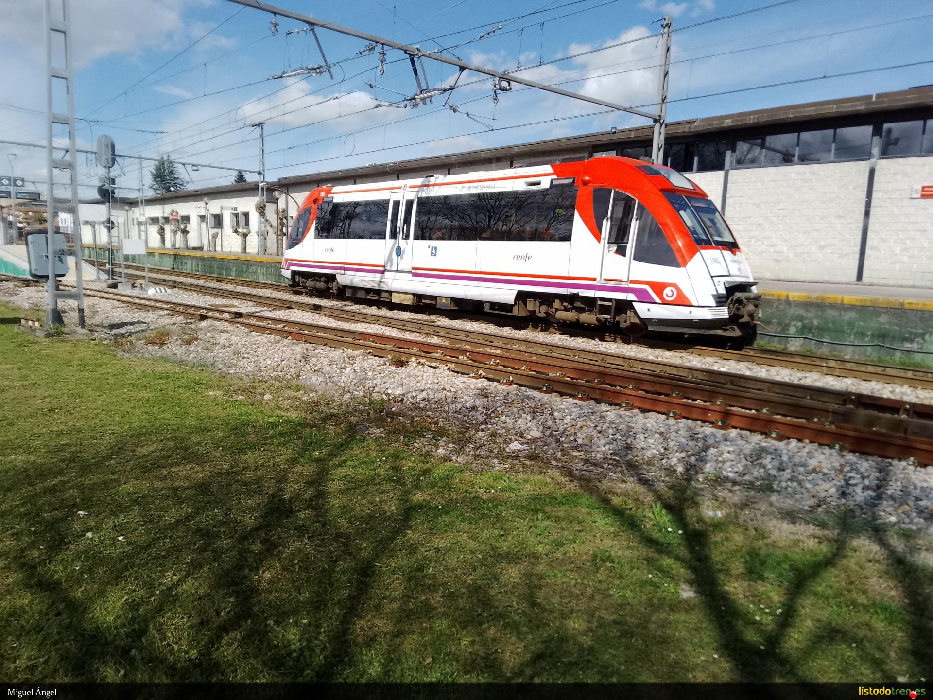 Tren  2903
