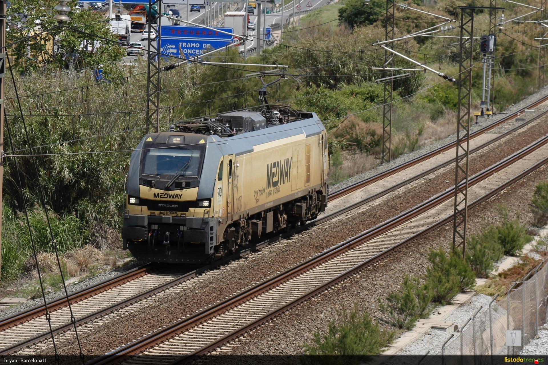 256 Medway Pasando por Cornella a toda velocidad