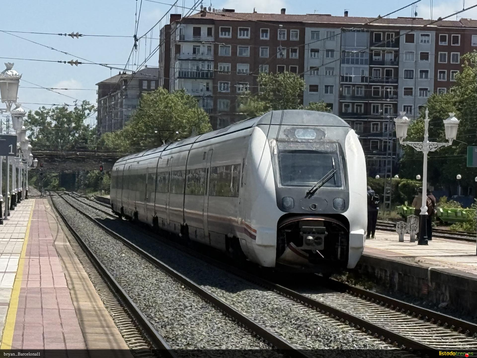 449 llegando Vitoria por vía 2