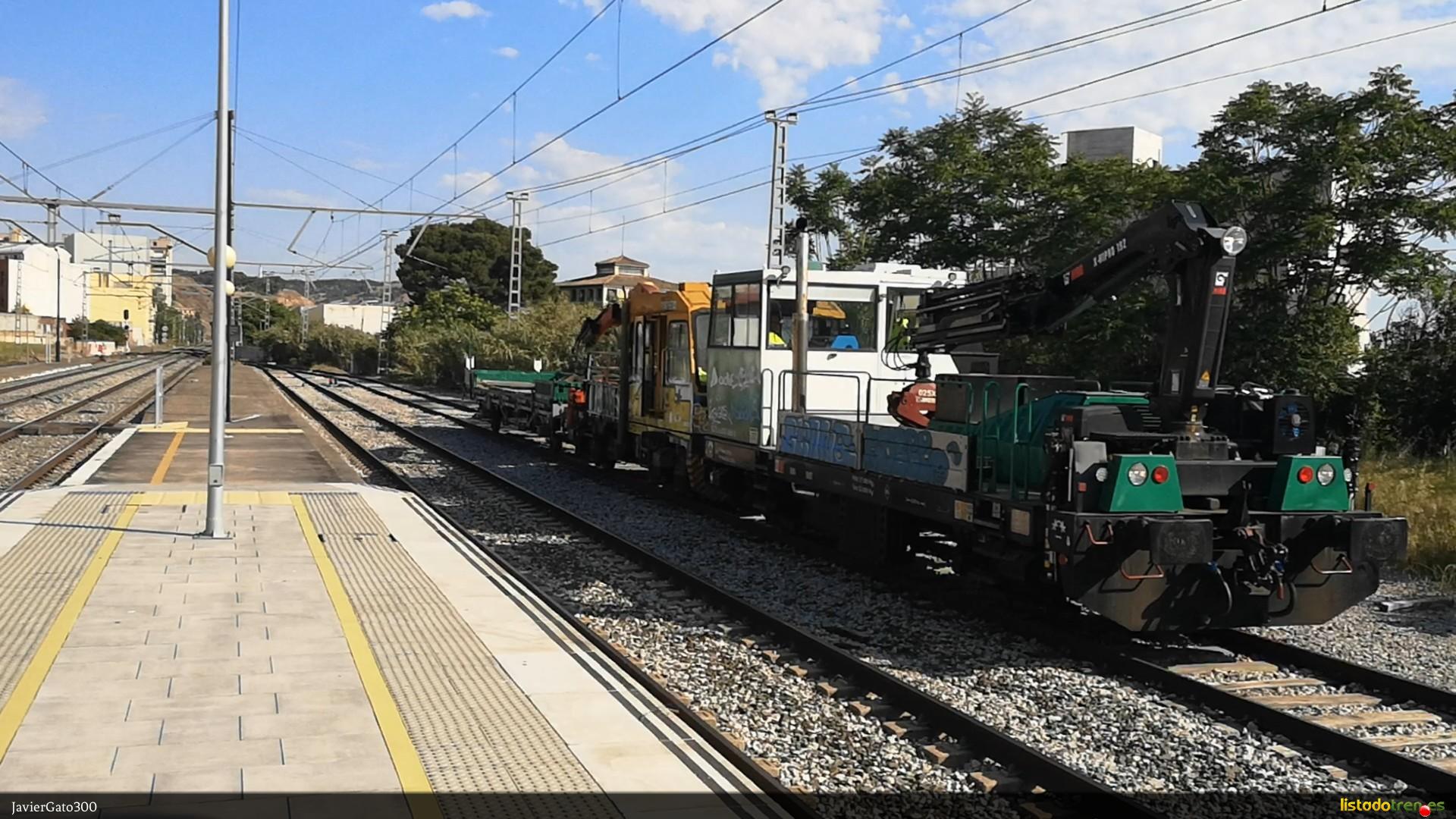 Dresina 50.32.201-6 de Adif en Tudela.