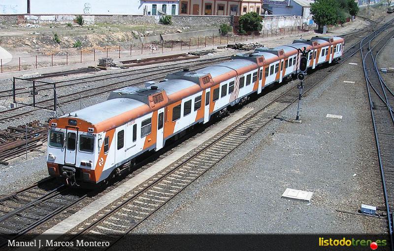 593081