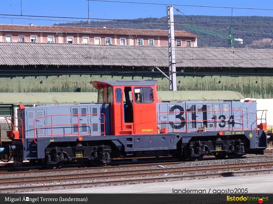 La 311.134 maniobra en Pamplona