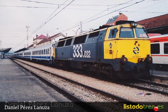 333032