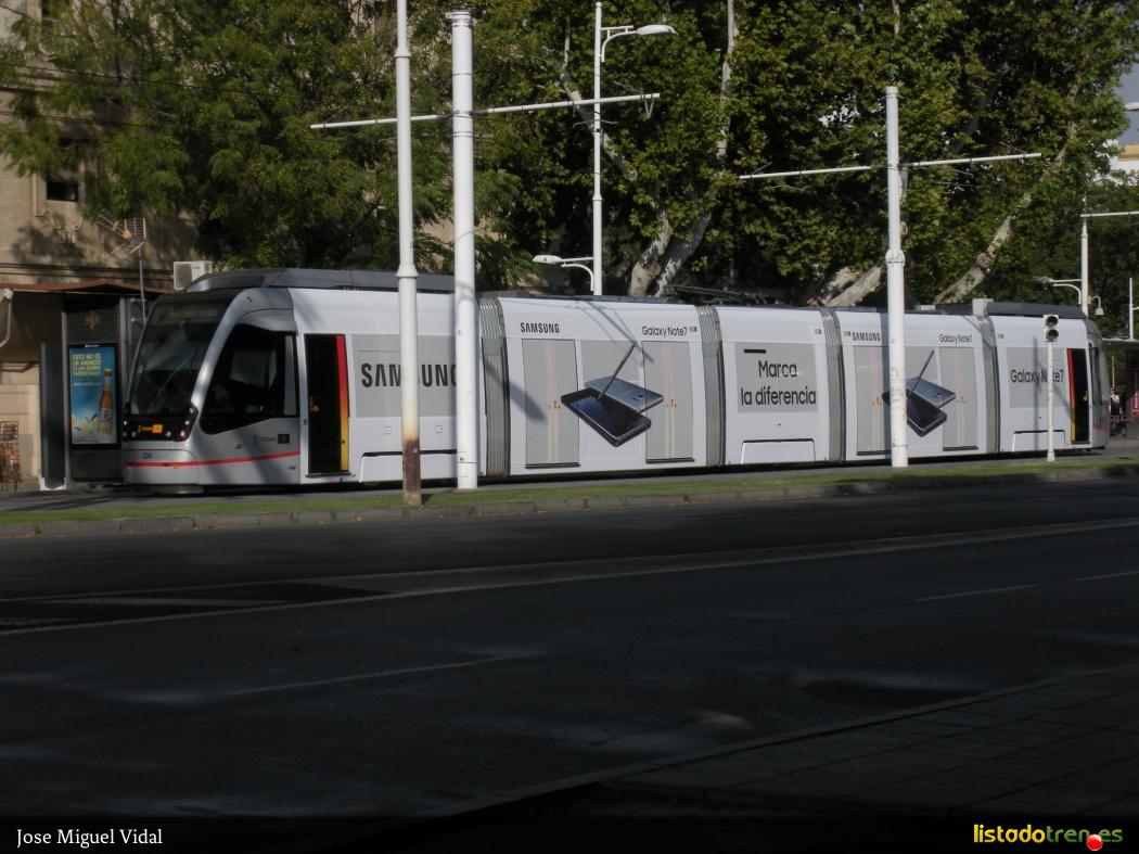 Tranvia tren 304 de sevilla