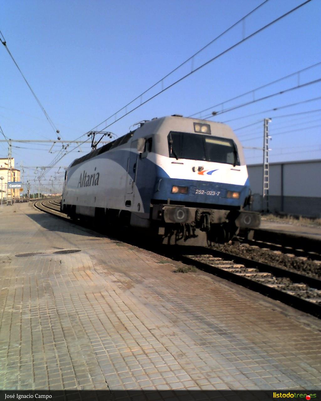 Locomotora serie 252