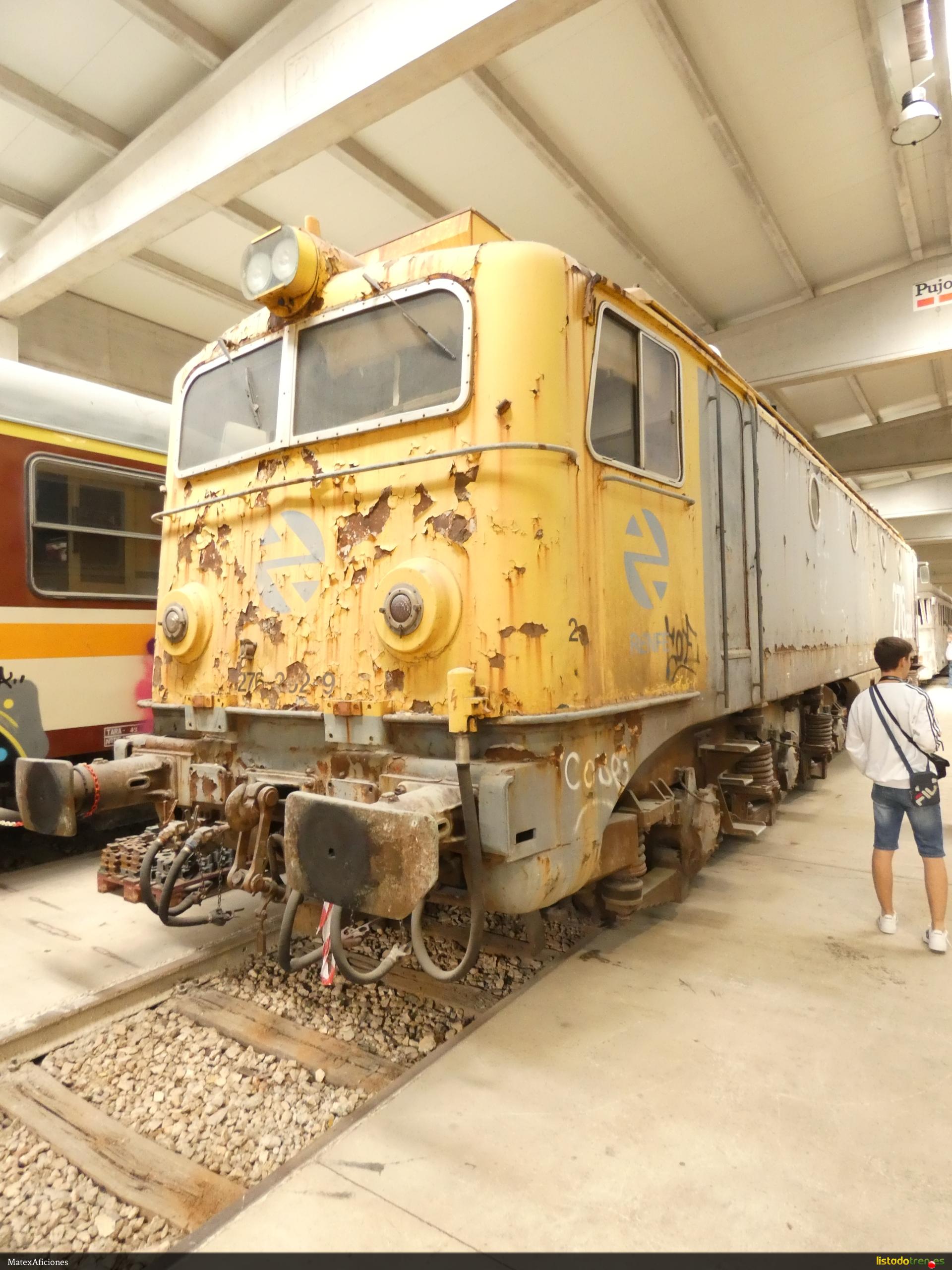 276-202 en el interior de la nave