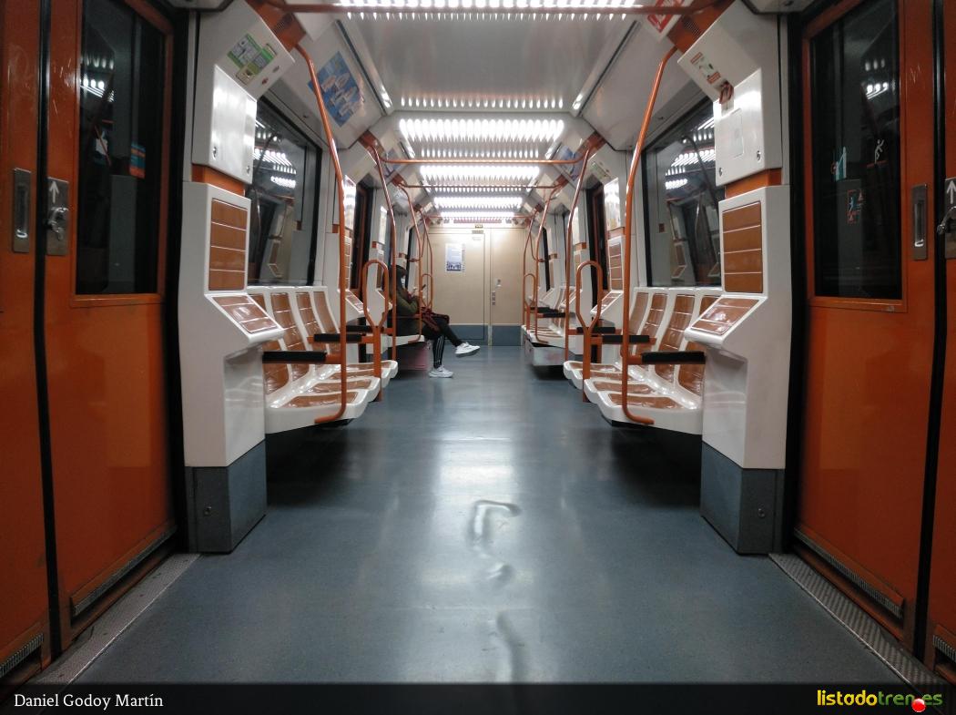 Interior coche R-2719