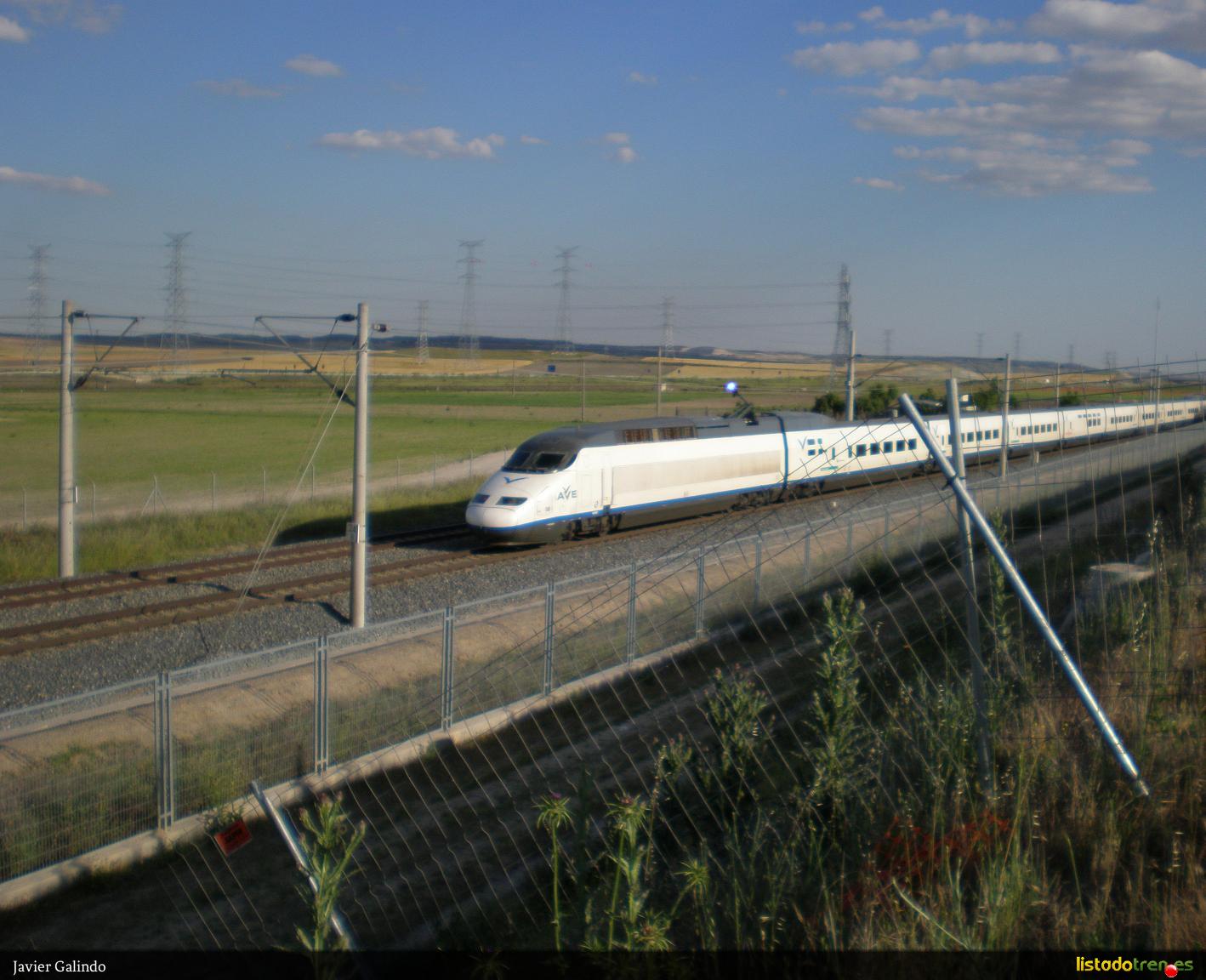 AVE S-100.008 a Sevilla