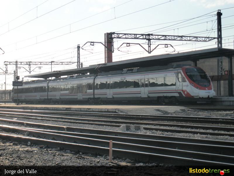 463.013.3 parado en Casetas