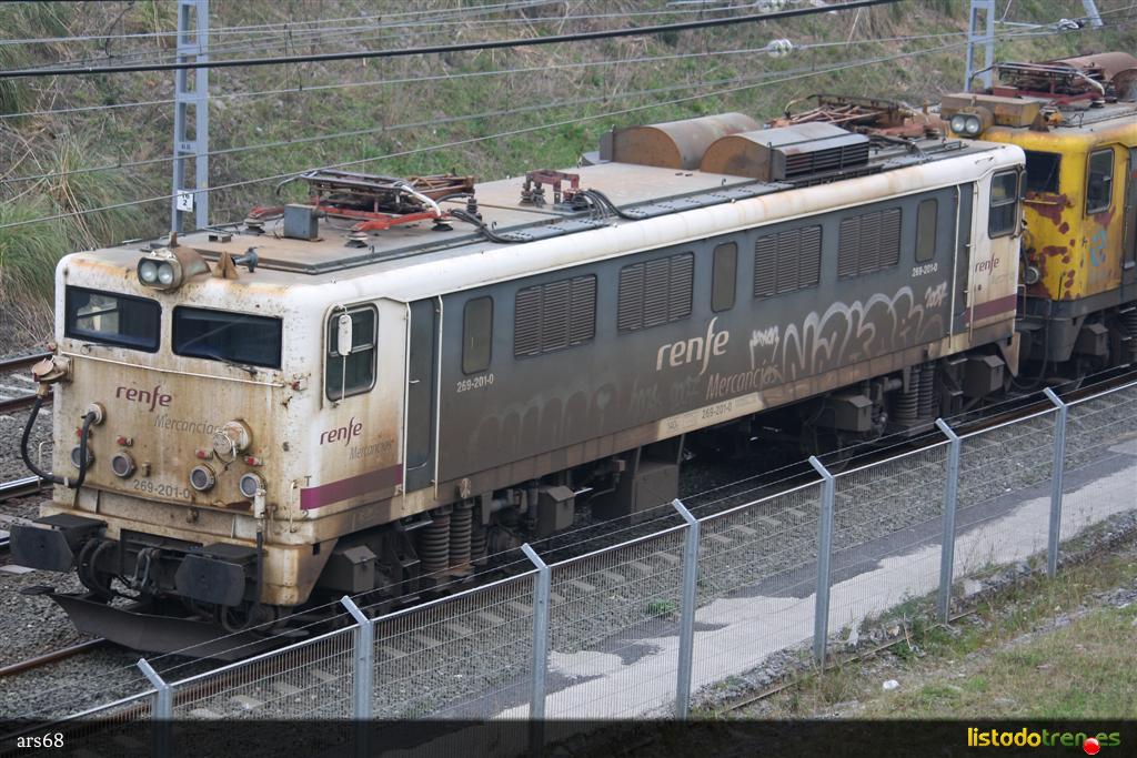 269. 2001 en santurze